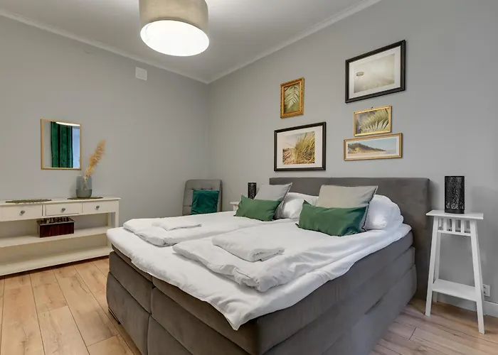 Center 2 By Grand Apartment